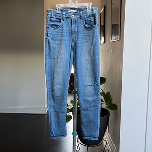 Levi’s 721 High Rise Skinny Jeans Light Wash Denim Size 30